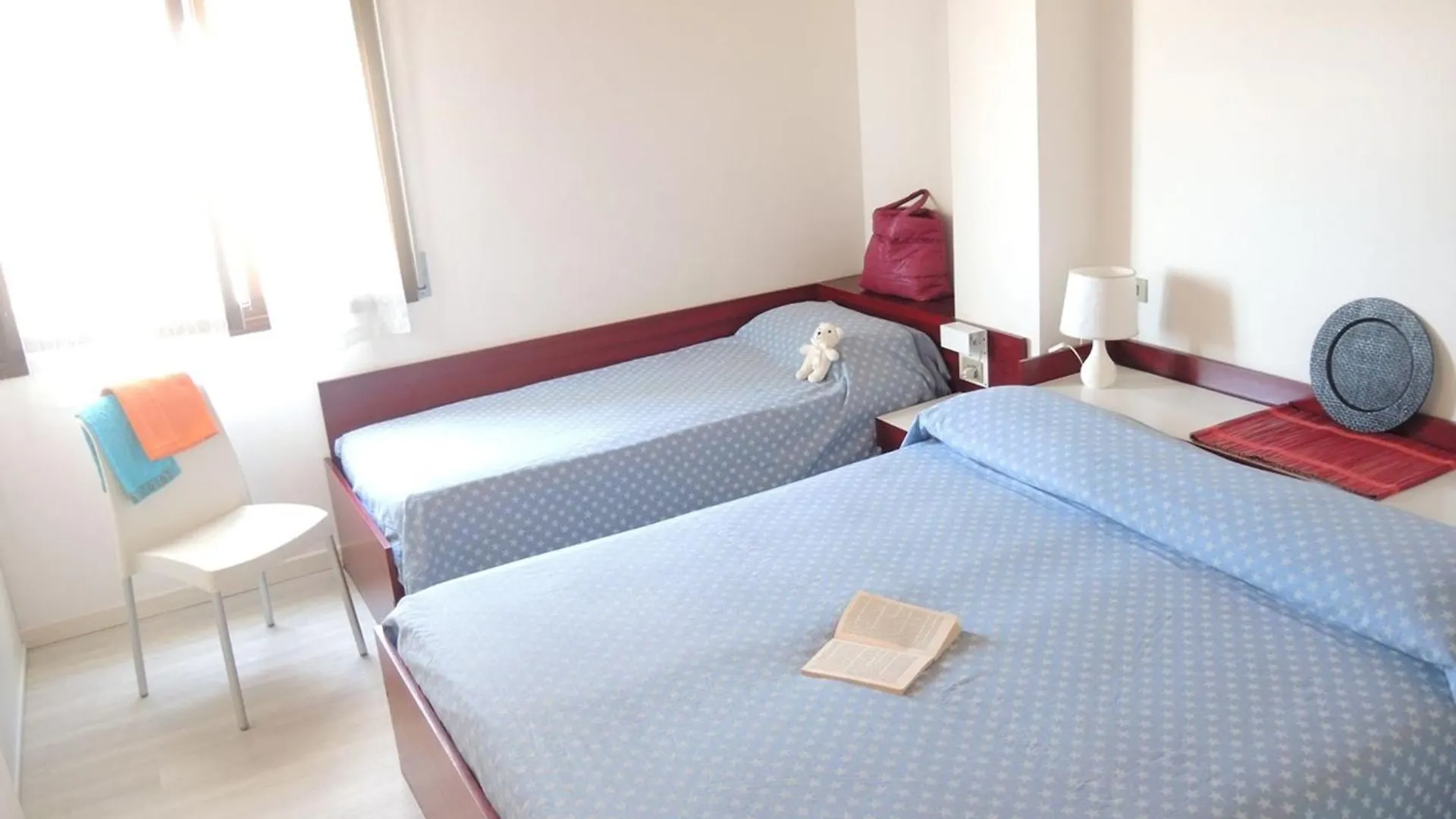 ビビオーネModern Flat For 4 Guests Sea View - Beahostアパートメント 0*, ビビオーネ イタリア