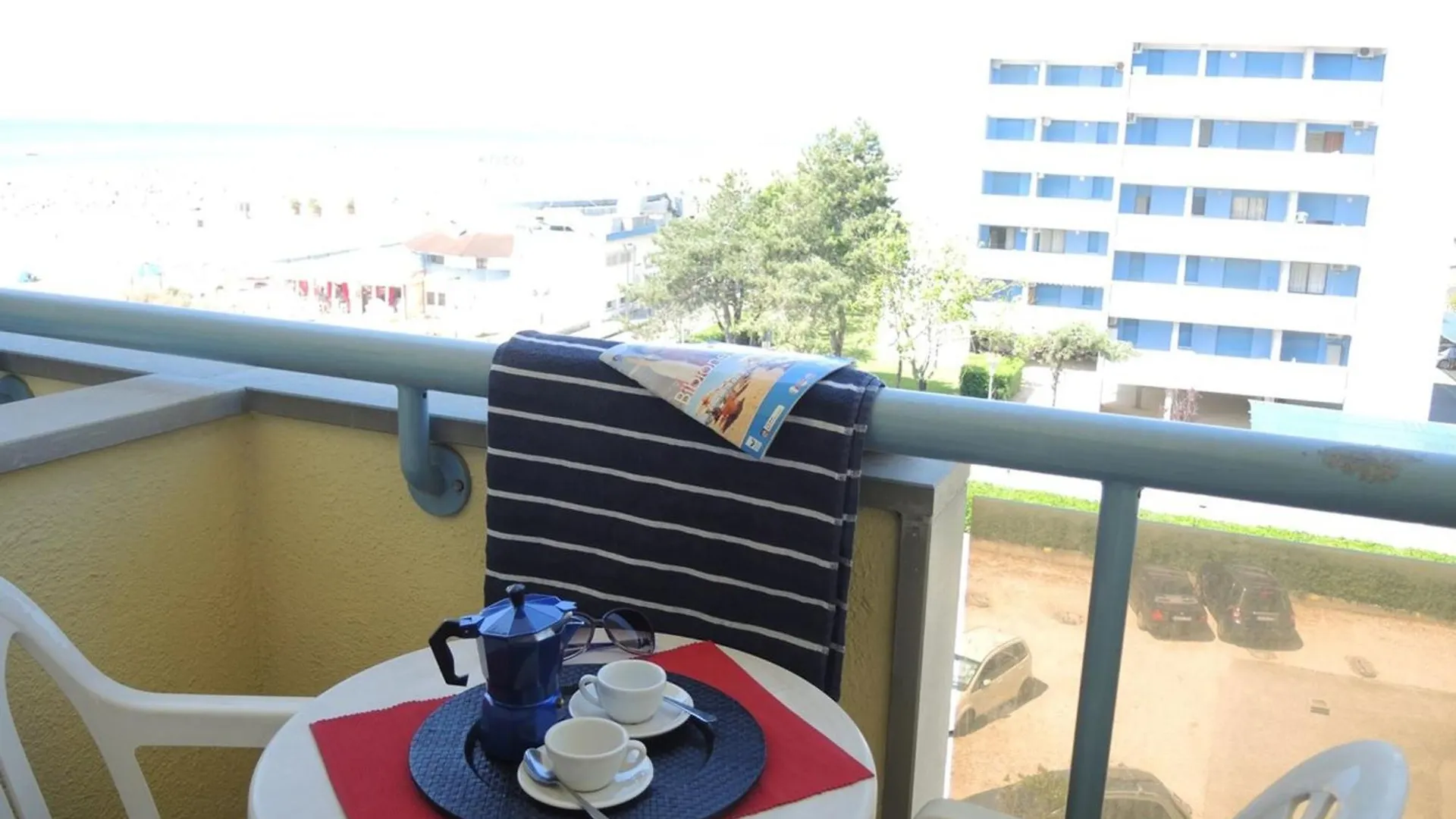 ビビオーネModern Flat For 4 Guests Sea View - Beahostアパートメント アパート ビビオーネ